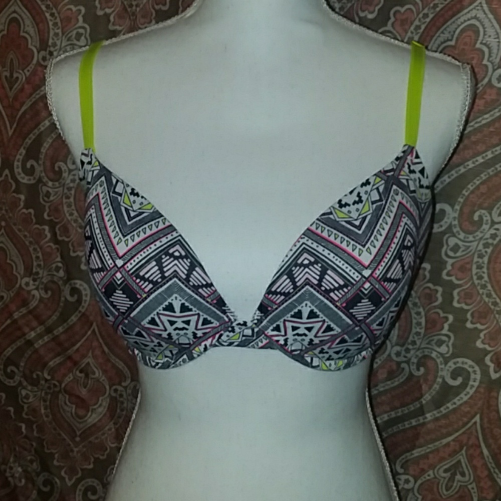 Women's Victoria's Secret pink bra 36D